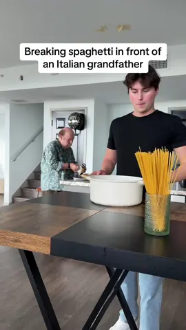 I just want to enjoy my broken spghetti @linobanfi #fyp #reaction #funny 