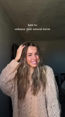 doing my hair like this takes literally 2 minutes and it is the best thing ever🤩 #hairtok #hairstyle #hairstyleinspo #hairtutorial #naturalhair #naturalhairstyles #naturalwaves #enhancingcurls #naturalhairtiktok #naturalcurls #naturalcurlsandwaves 