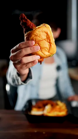 Jolibee VS Daves Hot Chicken. #Foodie #friedchicken #foodreview #jollibee #chicken #FoodTok 