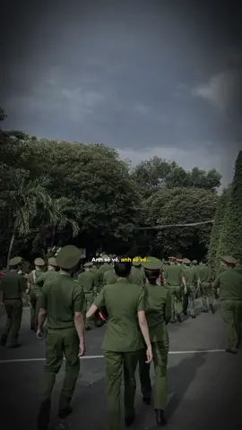 Anh sẽ về , anh sẽ về  Nhưng không phải hôm nay .... 