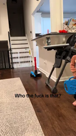 When you weren’t expecting company! #cursingkid #toddler #baby #antisocial @CaseyCashh5 