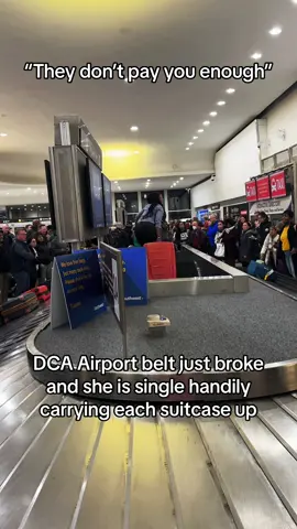 DCA needs to give this woman a raise!! #washington #dca #baggageclaim 