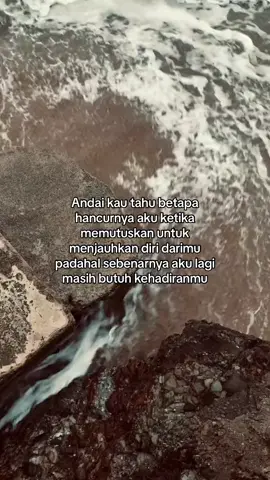 Dipaksa menjauh oleh keadaan yang tidak memungkinkan untuk kita bersama🥺 #foryoupage #xyzabcdan #kata_langit0_0 #katasadboy #katalangit #sadvibes 