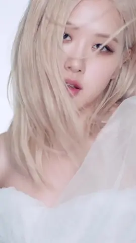 ROSÉ x Sulwhasoo 😍😍😍 New campaign 2024 ❤️❤️❤️ #blackpink #블랙핑크  #rosé #chaeyoung #roses_are_rosie  #sulwhasoo #campaign  #viral #fyp #trend 