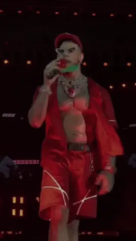 @gyal 💋 Me hiciste sentir algo que yo daba por muerto ☠️ #fypシ #anuelaa #rauwalejandro #anuel #brrr #parati #videolirycs #rhlm #foyou @ANUEL @rauwalejandro 