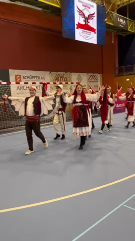 Unsere Pausenshow am LIKA Cup mit Shoqata Sharri 🔥🇦🇱 #likacup #switzerland #football #kfdardania #shqip #dance #valle #shota #shqiperia #albanian 