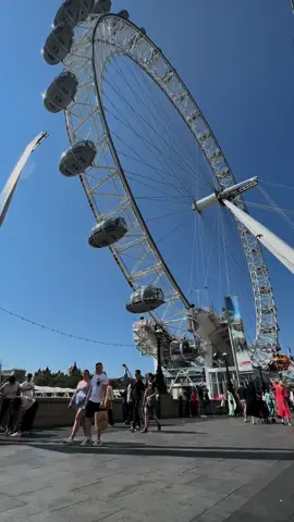 London Eye is watching you 😍 #foryou #foryourpage #100kviews 