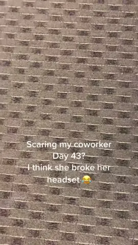 #scarecoworker #scarepranks #scarecam #jumpscare #funnyfails #funnytiktok #funnyvideos #fypシ #viralvideo #fails #foryoupage #bushmanprank #scarecamchallenge #hahahahahahahaha😂😂😂🔥 