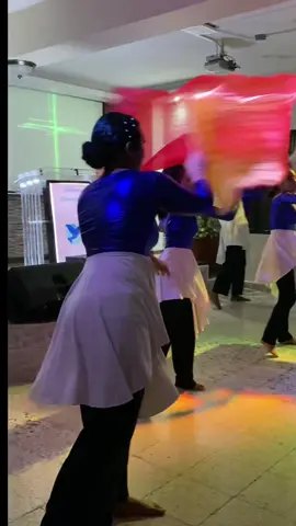 Todos los veran como un rey en mas nunes volvera…🙌🏽💙🙏🏽🩰  • • • #santoeselquevive #danzacristiana #fyp #Dios #danzarinas #danzoras #dance #danceministry #praisedance #worshipdance #cristianas #HALLEL 