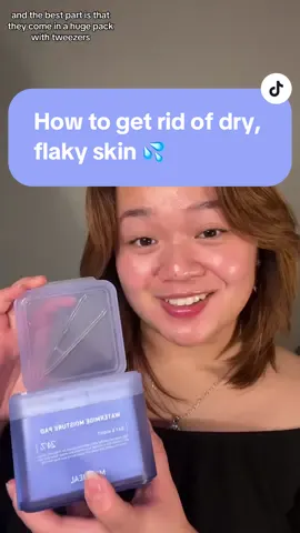 These toner pads are a MUST if you have dry, flaky skin 💦 Mediheal Watermide Moisture Pads use Icelandic glacier water to: 💙 hydrate 🩵 calm 💙 depuff You can use them as a quick daily sheet mask to deeply hydrate your flaky spots! ✨ Get them now at Kiyoko.com 🫶🏼 #flakyskin #dryskin  #hydratingskincare  #medihealtonerpad 