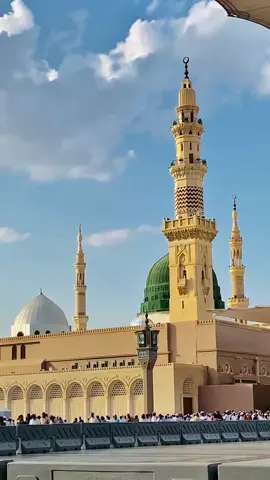 MasyaAllah🤍 #madinah#madinahalmunawaroh#mesjidnabawi#mekkah#baitullah#tanahsuci#kakbah#towerzamzam#masjidilharom#masjidilharammekkah#umroh#sholawat#masyaallahtabarakkallah#storyislami#mekkahmadinah 
