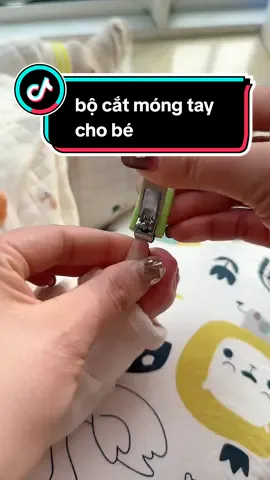 Bộ dụng cụ chuyên dụng cho bé#mebimsua #reviewmevabe #nuoicon #mevabe #xuhuong #chamcon #yeucon #baby #mebau 