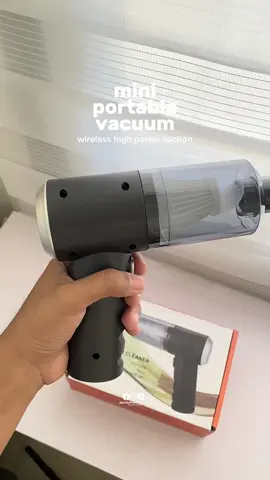 ₱138 MINI VACUUM for indoor & outdoor use with powerful suction!! A MUST HAVEEEE 🤩👏🏻 #minivacuum #carvacuum #carvacuumcleaner #minicarvacuum 