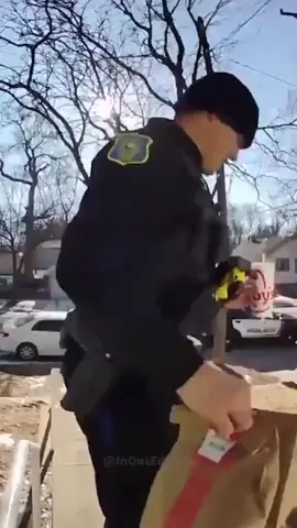 Cool Cop Finishes Uber Drivers Trip After Arresting Him 😎✋ #coolcops #cops #arrest #funny #clip #viral #fyp #foryou #xyc #xybca 