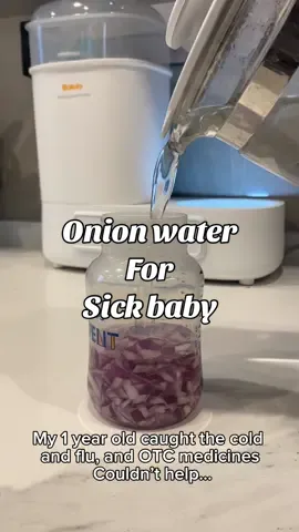 100%works for us! #momhacks #sickbabyhack #sickbaby #coldandfluremedies #onionwatersecret #onionwaterbenefits #toddlerhack #toddlersickdays #momtipsandtricks 