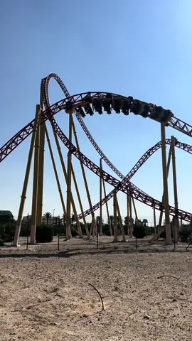 Velociraptor at IMG Worlds Of Adventure in Dubai 🎢☀️ #imgworlds #imgworldsofadventure #imgworldsdubai #dubai #velociraptor #rollercoaster #rollercoasters #themeparks #themepark #rollercoasterstiktok #themeparkworldwide 