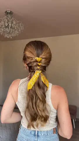 @Yana’s HAIRSTYLES comes up with beautiful easy ways to style a scarf for your hair 😘 #scarfhairstyles #scarfhairtutorial #hairtutorial #easyhairtutorials 
