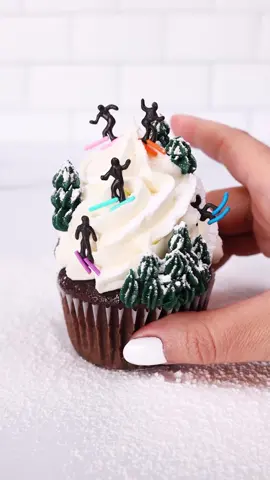 some of my favorite winter cupcakes! ❄️ #cupcakedecorating 