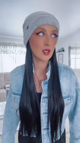 Excuse me? Talking to me? Yes it’s a wig 😌 @Curlax  #fashiontiktok #fy #giftideas #wigtok #affordablewigs 