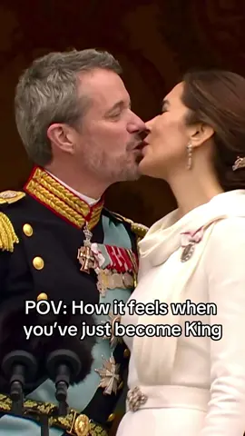😭 😭 😭 We’re getting all the feels from this behind-the-scenes peek at King Frederi’a coronation - especially the moment he and Queen Mary kiss #princefrederik #princessmary #denmark🇩🇰 #coronation 📽️: #detdanskekongehus