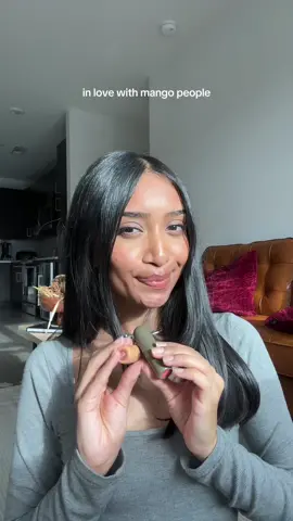 mango people with the most stunning bronzer and multisticks • south asian foudned, and based on ayurvedic principles WE LOVE THAT!  • bronzer in dune • multi-stick in peach  #browngirlmakeup #brownskinblush #mangopeople @Mango People 