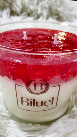 The process of our Strawberry Dessert Candle with soy and gel wax!🍓♥️ - El proceso de nuestra vela Strawberry Dessert hecha con cera de soya y se gel!🍓♥️ #desset #strawberry #process #processvideo #processing #vela #candle #candles #candlemaking #candletok #candlesoftiktok #candlebusiness #SmallBusiness #smallbusinessowner #smallbusinesscheck #gift #fyp #fy #fypシ゚viral #fypシ #foryou 