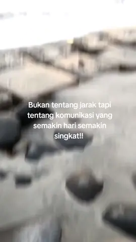 komunikasi adalah hal terpenting dari sebuah hubungan, ketika komunikasi tak lagi searah, untuk apa hubungan tetap berjalan🥀🦋 #flksguys🥰biarrame🥰 #flkssupport #storysad🥀 #sadstory #fypシ゚viral 