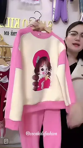 Set bộ quần áo thu đông dài chất nỉ hai da dày dặn cho bé gái. Hai màu: Hồng-Tím Size 25-35kg #cocakidsfashion #thoitrangtreem #quanaotreem #outfit #phoidoxinh #setxinhchobe #dobegai #setnichobe #mebimsua #xuhuongtiktok #ThanhThoiLuotTet #asiancup2023 