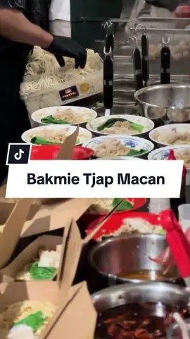 Bakmie tjap macan selalu di hati  ✨✨  #bakmie #bakmietjapmacan #bakmiemacan #makanbakmie #kulinerjombang #jombang #jombangtiktok #jombanghits #jombangviral #infojombang #jombangkuliner #fyp #xyzbca 