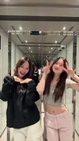 With @Baitoeybab 🤟🏻#sitapava #08 #น้องแมสขาว #SitaBRIQ #BaitoeyBRIQ 