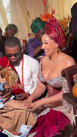 Let’s get Traditionally Married 💃💃💃💃 Don’t you just love Igbo Culture😍😍😍😍 Bridal artist | @mola_glamz  Hairstylist | @hairartistrybytk  Outfit @xtaqueendesignz  Gele | @kezartistry_2  Photographer @nonniz_photography  Event planner @38secondsevents #igbankwunigeria #igbowedding #bellanaijaweddings #igbopride #igbobride #igboamaka 