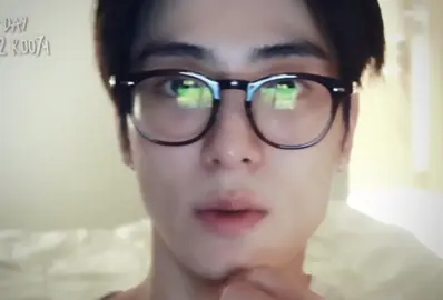 i’m obsess when jaehyun wearing glasess😖 #jaehyun #정재현 