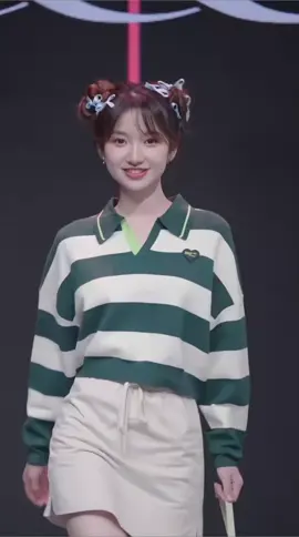 Đồ xinh lung linh ! Em đẹp hay đồ xinh 😘😘 #nhacthinhhanhtiktok #gaixinh #gaixinhtiktok  #xuhuong #xuhuongtiktok #trending #fyp #viral #foryou #gaixinhtonghop2024 #djleetrungquoc #idolxinhgai2024 #tonghopgaixinh2024 #djgiangtieubach #djyuetrungquoc  #thoitrangchaua #zhaolusitrieulotu1998 #hanadjtrungquoc 