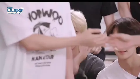 Jun and Hoshi (meow🥹) #nanatourwithseventeen #nanatour #seventeen17_official #tvn #jun #hoshi #joshua #the8 #vernon #jeonghan #mingyu #dk #wonwoo #woozi #dino #seungkwan #scoups 