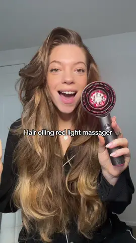 Whoever invented this hair oiling massager - i love you #haircare #hairoiling #redlighttherapy #redlighttherapybenefits #hairgrowth #hairgrowthtips #hairlossremedy #hairloss #hair #scalpmassage #scalpmassager #hairtok 