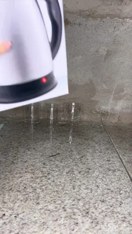 Testando chaleira elétrica Mondial com vocês !  Minhas considerações: e bem resistente, e ferve a água muito rápido 👍🏻. . . . #chaleiraeletrica #testandochaleiraeletrica #chaleiraeletricamondial #chaleiramondial #coisadedonadecasa #limpeza #casalimpa #foryourpage 