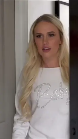 Layla Love helps out a Canadian stranger by letting him charge his electric car ⚡️🚗 #laylalove #trickery #bangbehindthescenes #electriccar 