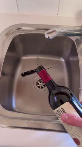 Those unlucky days...😓 @simply.wines  #wineinspires #winemoment #winelover #badwine #corkedwine 