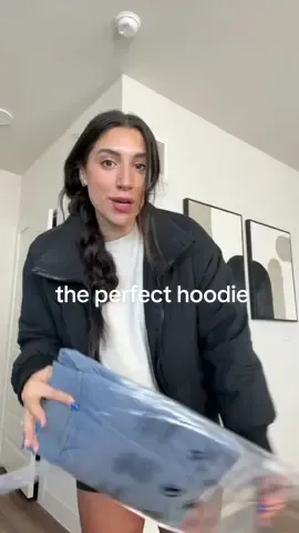 wow 10/10 such a good find #amazon #hoodie #gymfit #OOTD #GymTok 