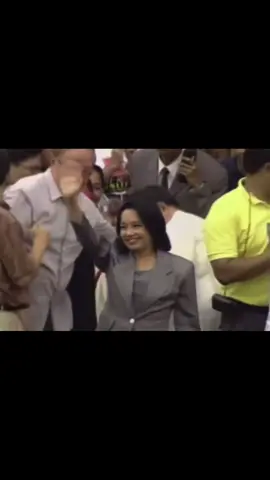 January 20,2001 Oath Taking of Her Excellency Gloria Macapagal Arroyo as the 14th President of the Republic of the Philippines. #gloria #macapagal #arroyo #pgma #gma #philippines #philippines🇵🇭tiktok #filipino #filipino #edsados