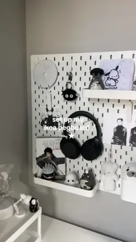 decorate my ikea pegboard with me! 👩🏻‍💻🎧ᯓ★ new semester, new setup :)) #ikea #pegboard #roomdecor #walldecor #desksetup #anime #jjk #totoro #pinterest #roominspo #fyp 