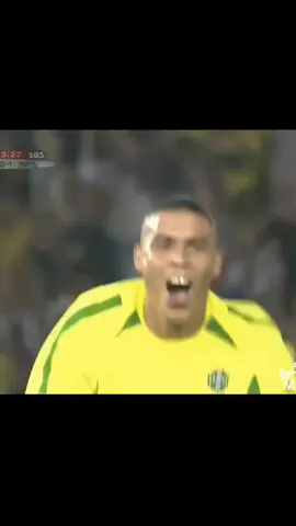 البرازيل 🇧🇷و ألمانيا 🇩🇪 في نهائي كأس العالم 2002 و رصاصة الرحمة من الظاهرة رونالدو ✨#عصام_الشوالي #football #viral #worldcup #كأس_العالم #2002 #elfenomeno #brazil #germany #البرازيل #ألمانيا #الظاهرة_رونالدو #r9 #samba #futbol #riodejaneiro 