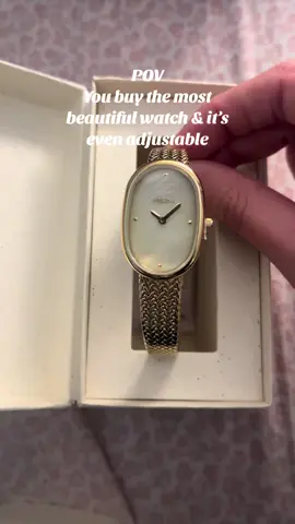 A dream✨🤍 @BREDA Watch #bredawatch #goldwatch #bracelet #goldjewelry #goldwatchesforwomen #jewleryunboxing #gold 