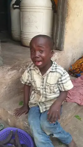 This is an African boy who cries and laughs at the same time #African #linkinbio  #community #GoFundMe