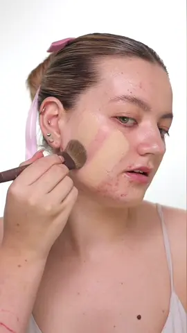 Replying to @lozclaws my favourite sweat resistant foundation + wear test 🖤 ALSO i forgot to mention its non comedogenic!! #foundationreview #oilyskinmakeup #goodappleserumfoundation #sweatprooffoundation #acnemakeup #kvdgoodappleserumfoundation #acnefoundation #foundationweartest  makeup used: @KVD BEAUTY good apple seeum foundation shade 12 @ONE SIZE BEAUTY pore primer @Fresh rose hydration cream @Tanielle Jai base + buff brush 
