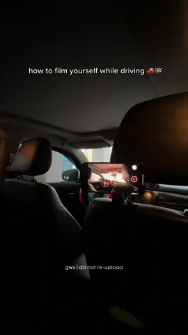 how to film yourself while driving 🚗 super useful ng phone holder na to 🥹🏁 #fyp #foryou #foryoupage #phoneholder #phoneholderstand #carphoneholder #carphonemount #tiktokshop #budolbygwy 