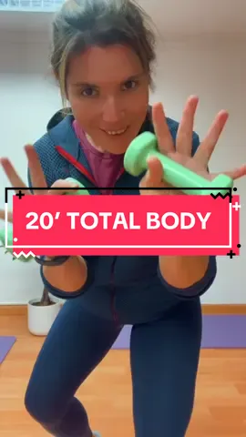 🚀 ENTRENA con Mancuernas 20min TOTAL BODY ✅  Puedes hacer 3x15 reps - Adaptalo siempre a tu nivel ✅ Lo puedes hacer igual pero sin mancuernas  ✅ Escoje el peso que se adapte a ti, sin perder el control del movimiento con el máximo esfuerzo  ✅ Guarda  ✅ A por ello!  #workout #totalbody #espalda #pesas #gym #hernia #discopatia #escoliosis #herniadiscal #fuerza #encasa #funcional
