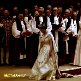 This curtsy is so perfect #royalfamily #foryou #flypシ #queenelizabeth #queenelizabethii #queenelizabethedit #fly #viral 