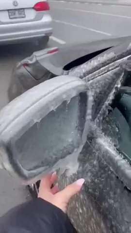 Oddly Satisfying Ice #automobile #car #voiture #satisfying #oddlysatisfying #asmrsounds #frozen #trend #ice #snow #лед #снег 
