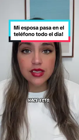 Dejar la adicción al teléfono es muy importante para cuidar la relación con tu pareja. Cuando pasamos mucho tiempo en el teléfono, no le prestamos atención a nuestra pareja. Esto puede hacerla sentir ignorado o menos importante. Al dejar de usar tanto el teléfono, podemos hablar más, entender mejor a nuestra pareja y hacer cosas juntos. Esto ayuda a que la relación sea más fuerte y feliz. Además, escuchar y compartir con la pareja crea un vínculo más cercano y especial entre ambos. . .#parati #viral #fyp #adictaaltelefono #adictaalasredessociales #matrimonios #parejas #relaciones #hombres 
